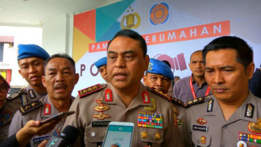 Wakil Kepala Polri, Komisaris Jenderal Polisi Syafruddin.