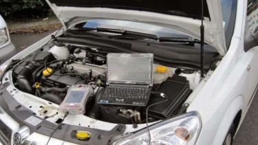 ECU mobil.