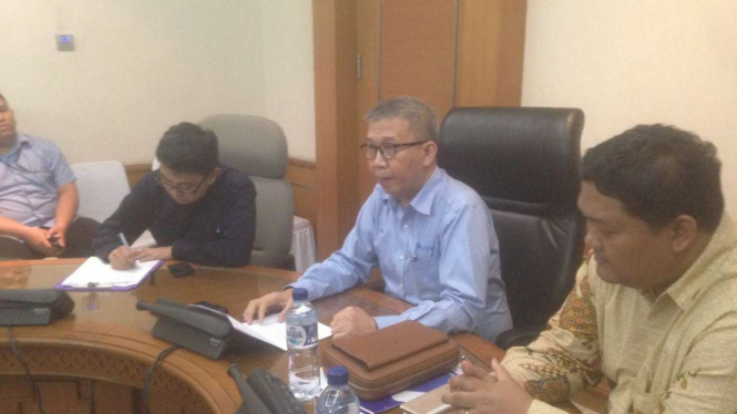  Dirut PT Transportasi Jakarta  Budi Kaliwono jelaskan soal bus yang terbakar