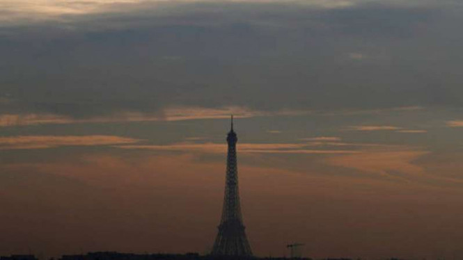 Menara Eiffel.