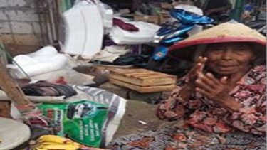 Ibu Kasruni, sang penakluk takdir yang tangguh.