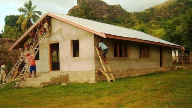 Membangun rumah minimalis