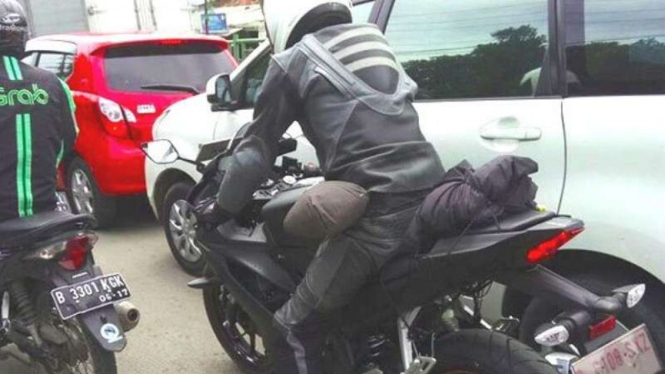 R15 terbaru tengah diuji coba di jalanan Indonesia.