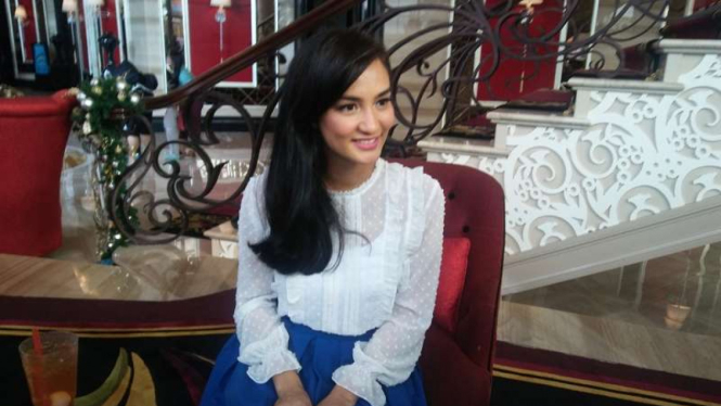 Atiqah Hasiholan