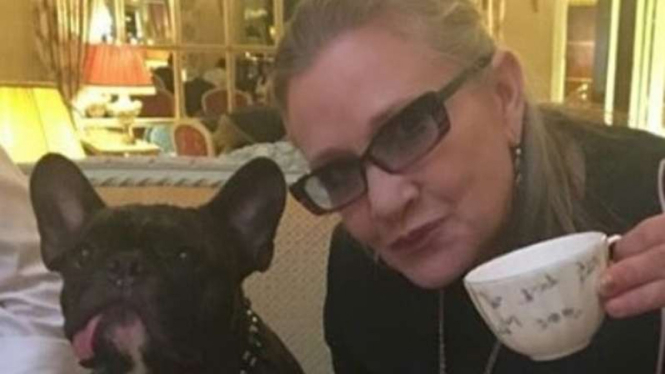 Carrie Fisher meninggal dunia