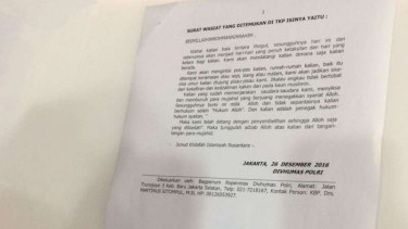 Isi surat ancaman dari kelompok teroris Jatiluhur untuk polisi. (ilustrasi).