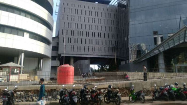 Pembangunan gedung tinggi di sekitar makam Pangeran Kuningan.