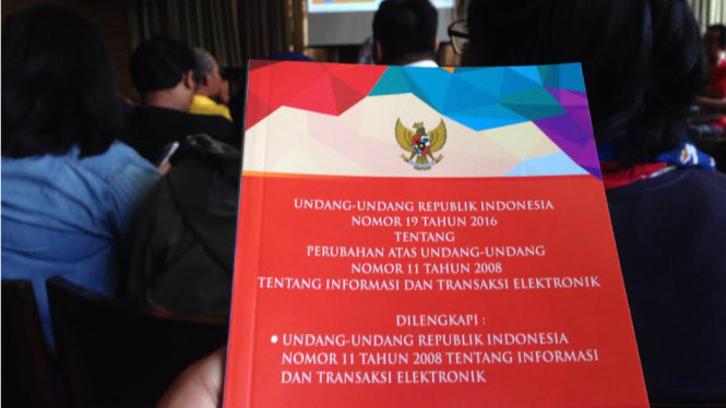 Naskah UU ITE hasil revisi