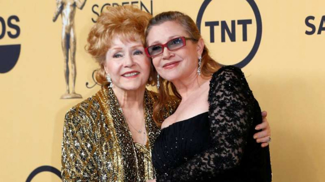 Debbie Reynolds dan Carrie Fisher