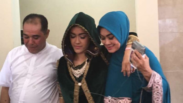 Julia Perez tengah berjuang melawan kanker. 