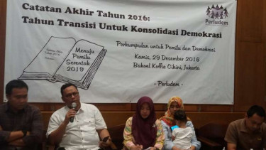  Konferensi Pers Catatan Akhir Tahun 2016 Perludem