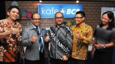  Corporate Secretary PT Bank Central Asia Tbk (BCA) Jan Hendra