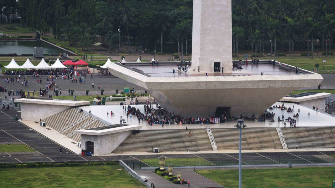 Berwisata di Monumen Nasional (Monas) Jakarta