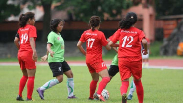 Pertandingan Persijap Kartini vs Putri Mataram di Bengawan Cup II