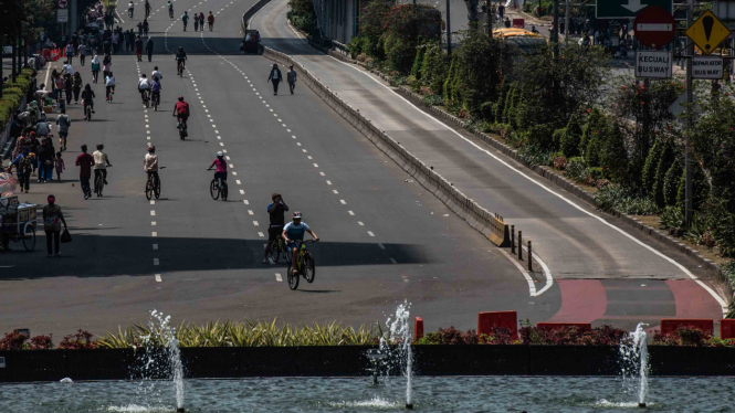 Jalur Car Free Day di Jalan Sudirman dekat Bundaran HI