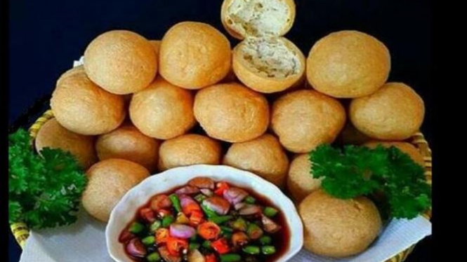 Tahu bulat.