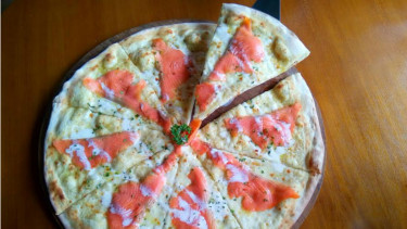 Pizza Norvegese di Sopra Cafe