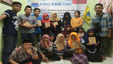 PMII FKM UMI saat menggelar pengajian bersama.