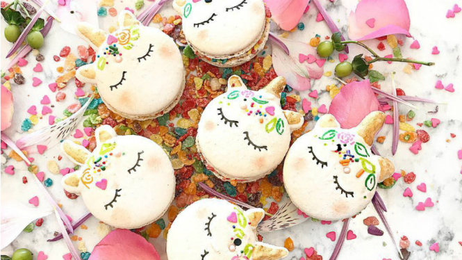 Macaron unicorn.
