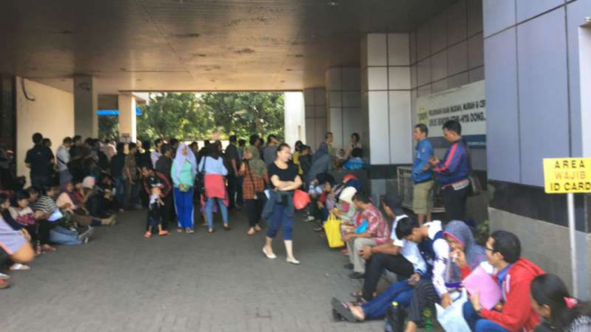 Suasana di Kantor Pelayanan Samsat Bersama Jakarta Pusat dan Jakarta Utara