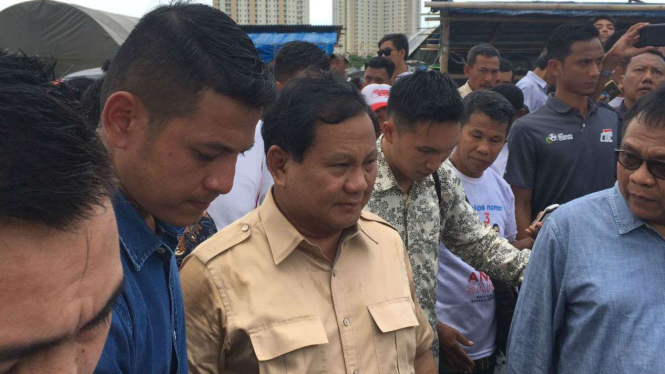 Ketum Gerindra Prabowo Subianto di Kampung Akuarium.