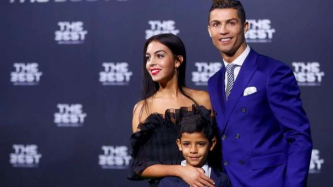 Cristiano Ronaldo dan pacarnya, Georgina Rodriguez.