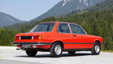 BMW Seri 3 klasik.