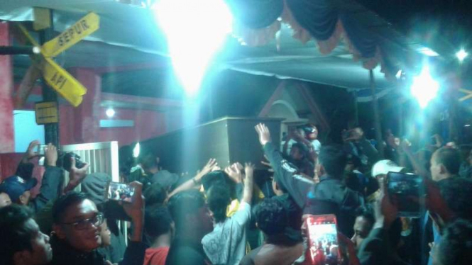 Kiper Arema Achmad Kurniawan meninggal