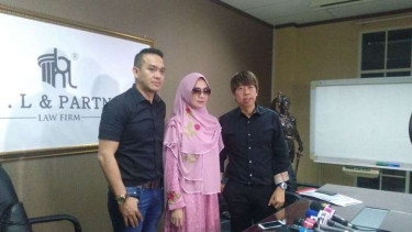 Fadlan preskon soal kasus adiknya.