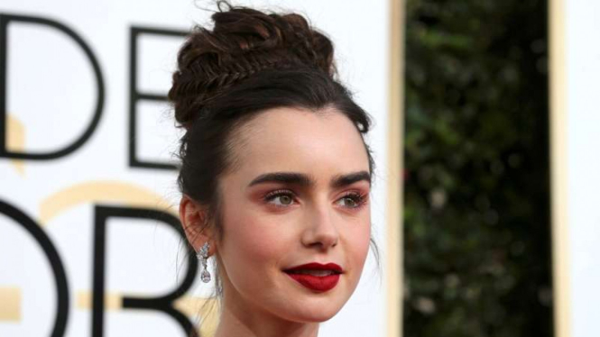 Lily Collins
