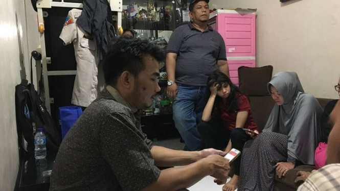 Ayah kandung Amir, taruna STIP yang tewas dipukuli senior.