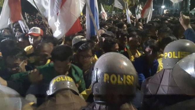 Aksi mahasiswa 121