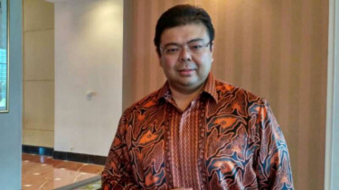Chief of Bancassurance and Agency Officer Hanwha Life Insurance Indonesia, Henry