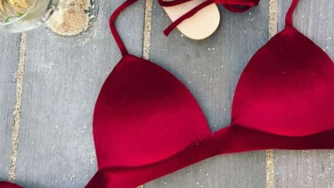 Bikini beludru