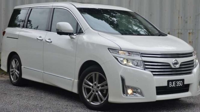 Nissan Elgrand 3.5 L.