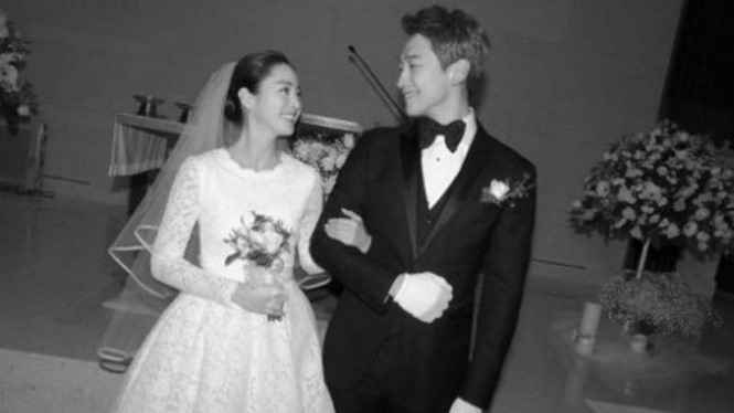 Kim Tae Hee dan Rain menikah