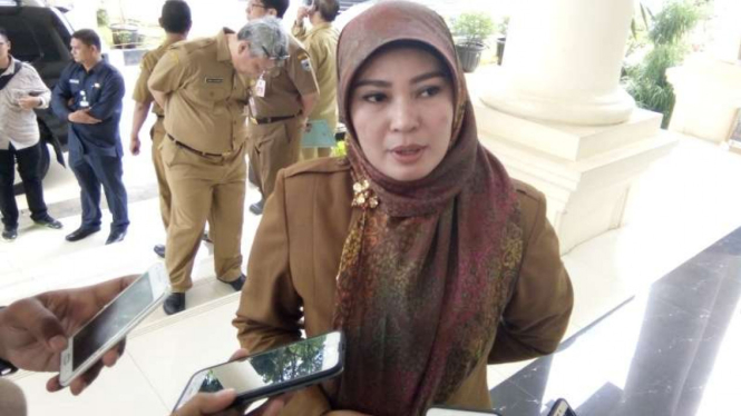 Bupati Pandeglang, Irna Narulita.