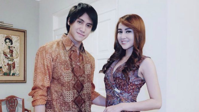 Kevin Aprilio dan Vicy Melanie.