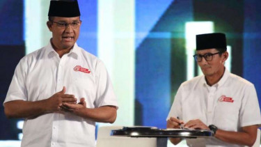 Pasangan calon gubernur dan wagub terpilih Anies-Sandi