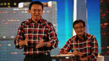 Ahok dan Djarot saat debat kandidat.
