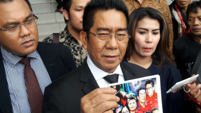 Pengacara Henry Yosodiningrat