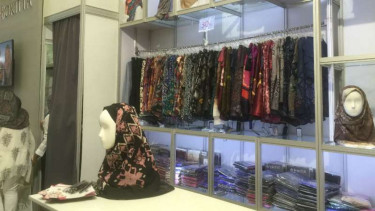 Hijab yang ditawarkan di Ajang Indonesia Fashion Week (IFW) 2017