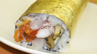 Berbalut Emas Murni, Sushi Ini Dijual Rp1,2 Juta