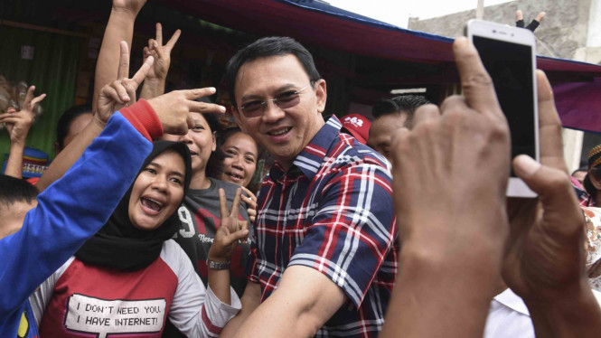 Ahok blusukan ke Cakung, Jakarta Timur.