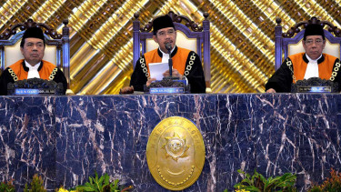M Syarifuddin (paling kiri) terpilih sebagai Ketua MA menggantika Hatta Ali 