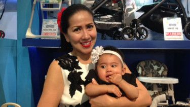 Venna Melinda dan Vania