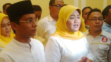 Eka Supria Atmaja dan Neneng Hasana Yasin.