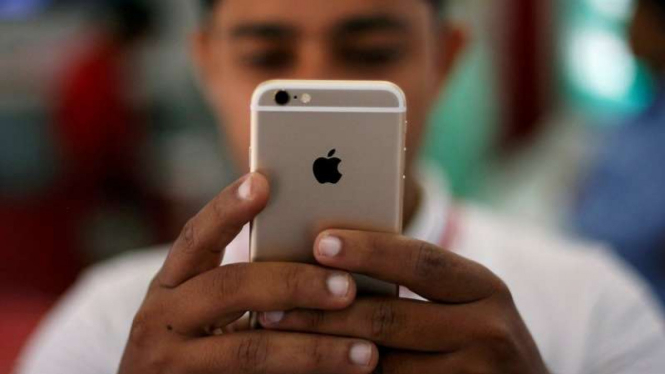 Ponsel iPhone. 