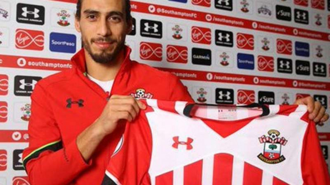 Martin Caceres bergabung dengan Southampton