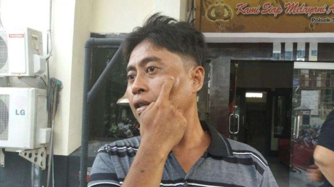 Juru parkir Umar mengaku ditampar perwira polisi